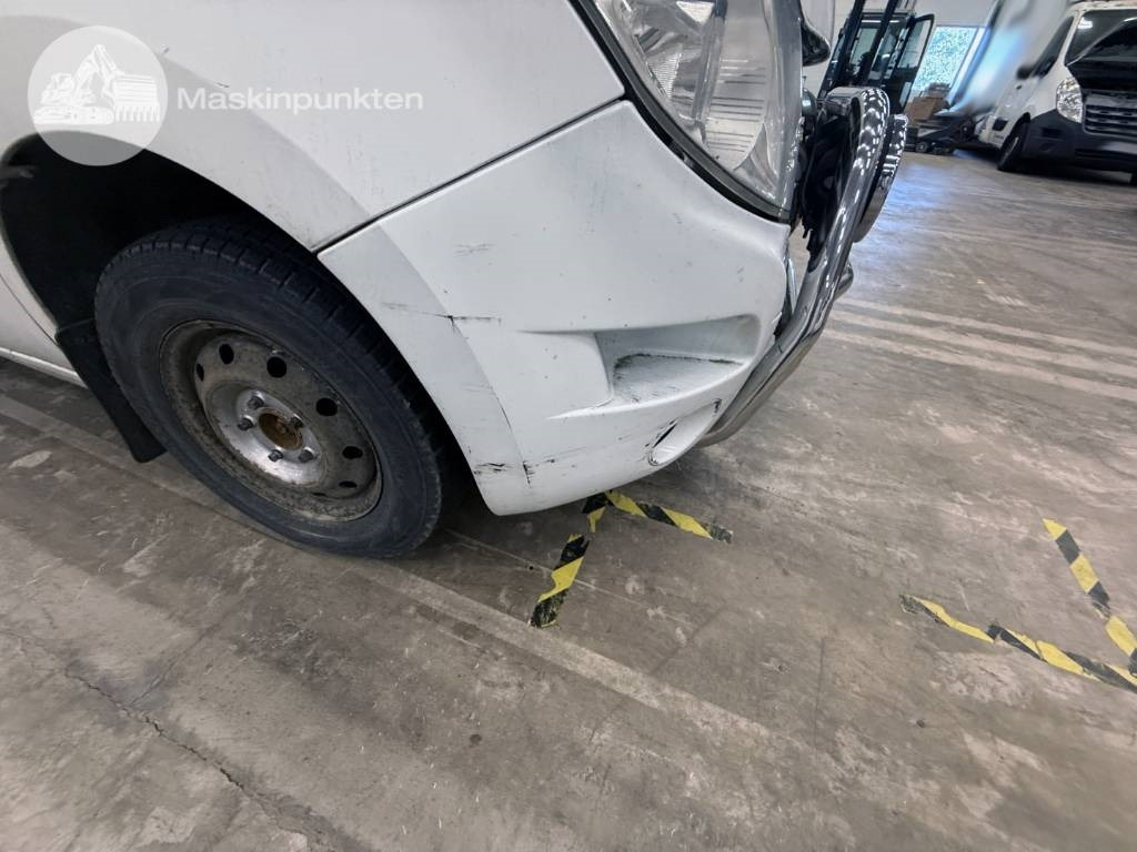 Лекотоварен автомобил фургон Renault Master 150 DCI: снимка 43