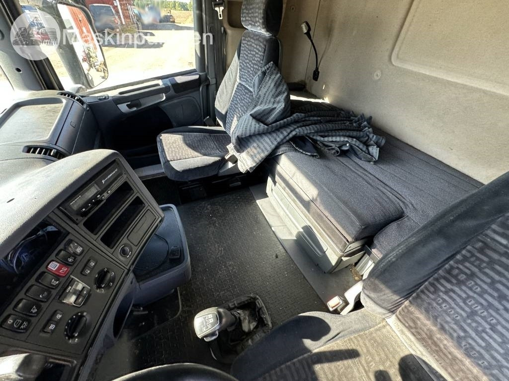 Шаси кабина Scania R 560 LB: снимка 17 Шаси кабина Scania R 560 LB: снимка 17