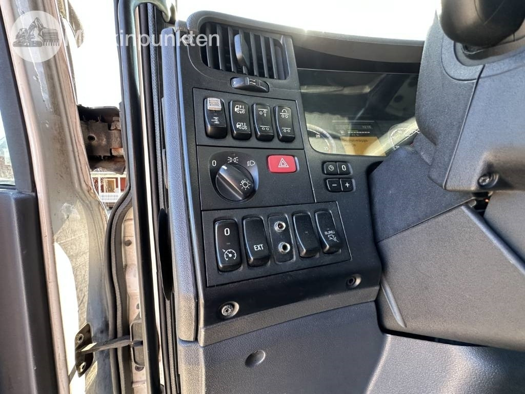 Шаси кабина Scania R 560 LB: снимка 24 Шаси кабина Scania R 560 LB: снимка 24