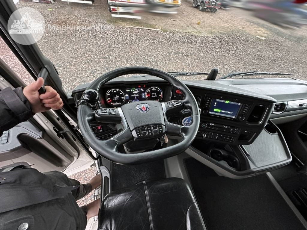Контейнеровоз/ Сменна каросерия камион Scania R 580: снимка 23