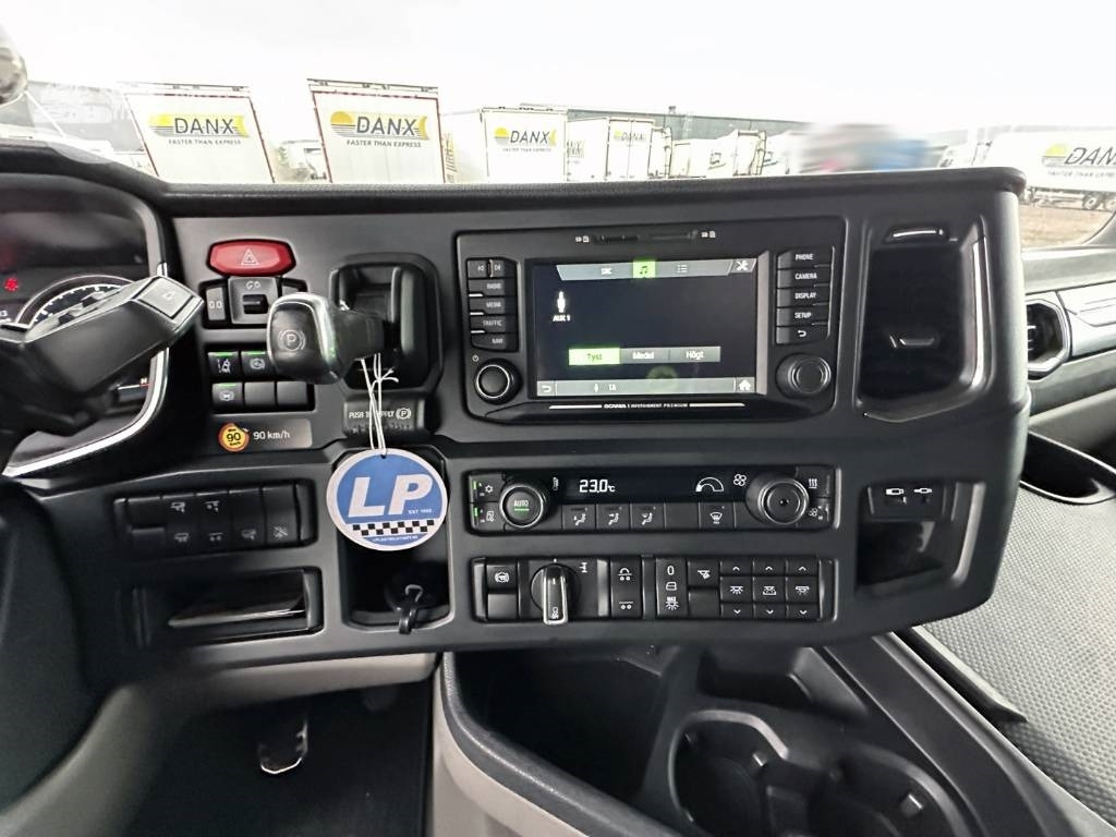 Контейнеровоз/ Сменна каросерия камион Scania R 580: снимка 31