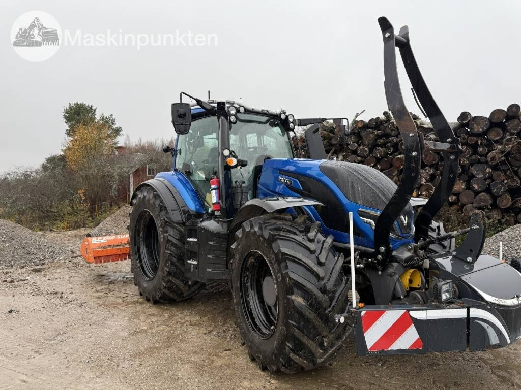 Valtra T 255 MED KRAN OCH AGGREGAT! - Горски трактор: снимка 1 Valtra T 255 MED KRAN OCH AGGREGAT! - Горски трактор: снимка 1