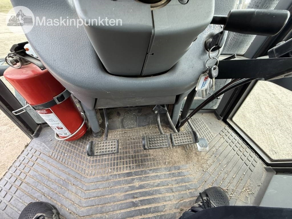 Трактор Valtra Valmet 8150-4: снимка 15