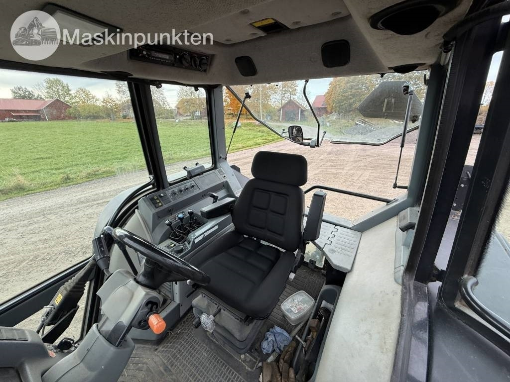 Трактор Valtra Valmet 8150-4: снимка 9