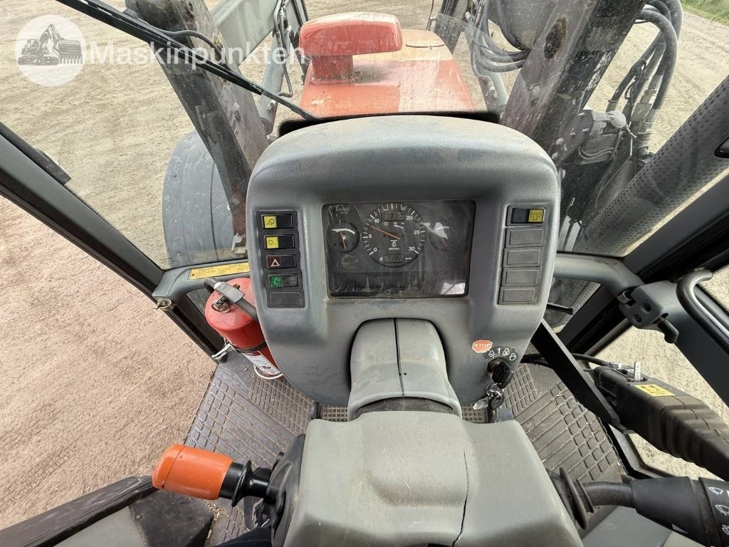 Трактор Valtra Valmet 8150-4: снимка 12