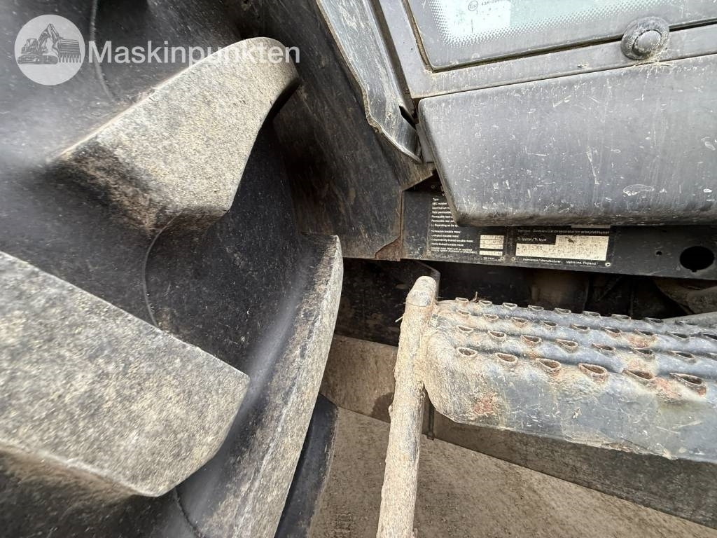 Трактор Valtra Valmet 8150-4: снимка 33