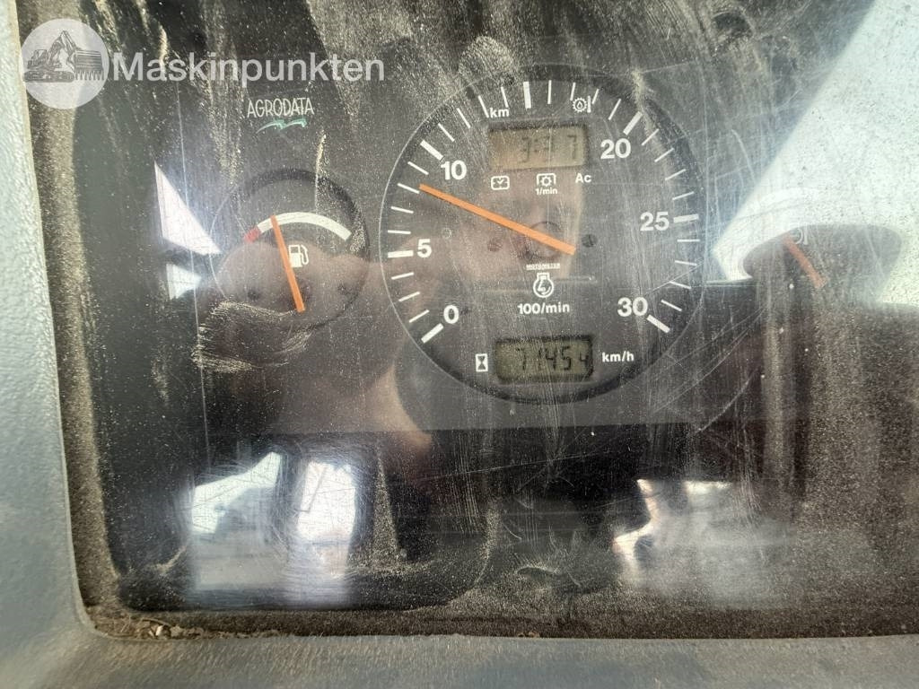 Трактор Valtra Valmet 8150-4: снимка 11