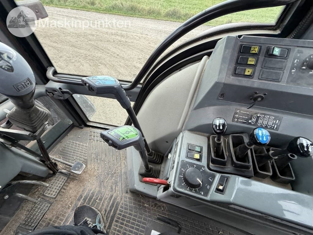 Трактор Valtra Valmet 8150-4: снимка 16