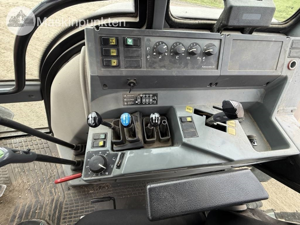 Трактор Valtra Valmet 8150-4: снимка 18