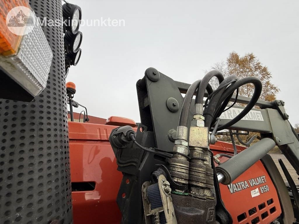 Трактор Valtra Valmet 8150-4: снимка 36