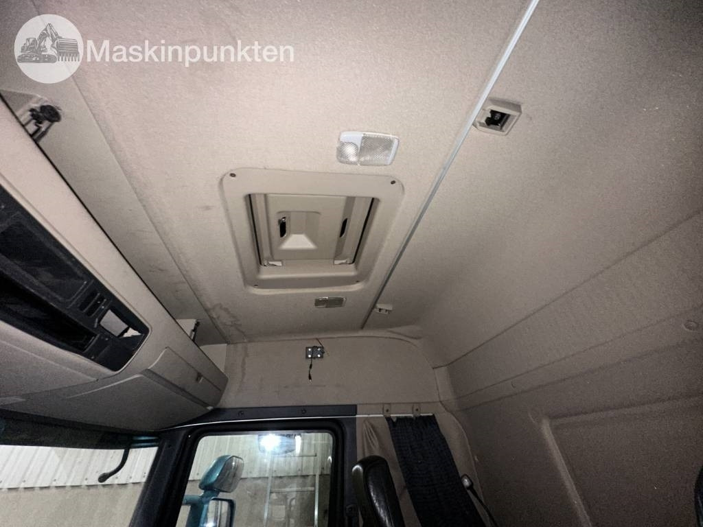 Влекач Scania R 560 gödseltrailer: снимка 17