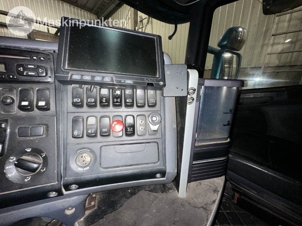 Влекач Scania R 560 gödseltrailer: снимка 26