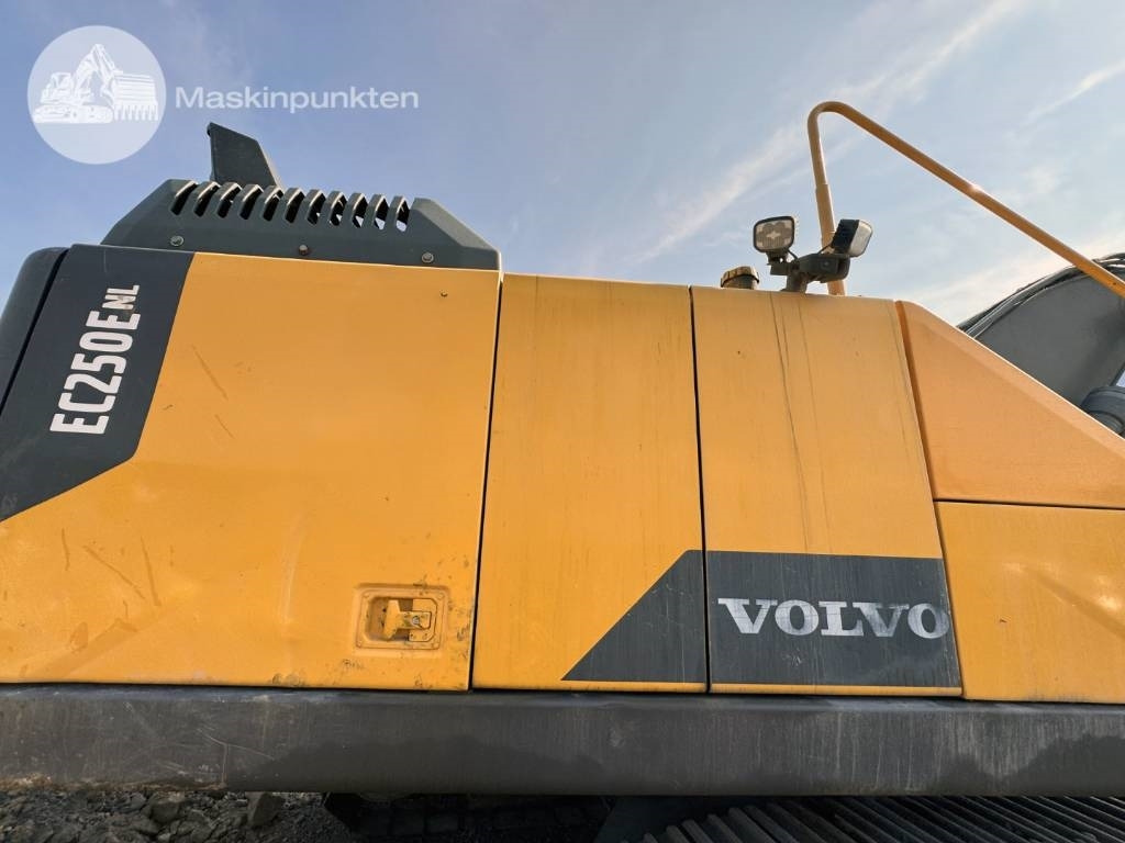 Верижен багер Volvo EC 250 E N L: снимка 31