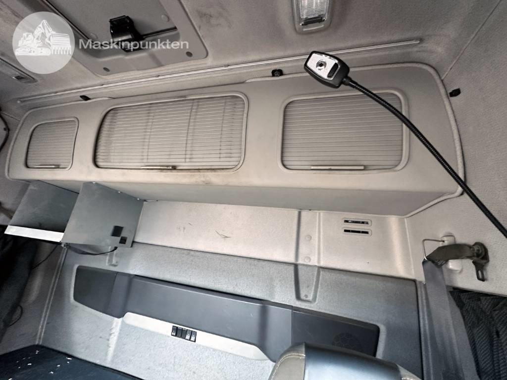 Камион за дърва Volvo FH 12 540: снимка 17
