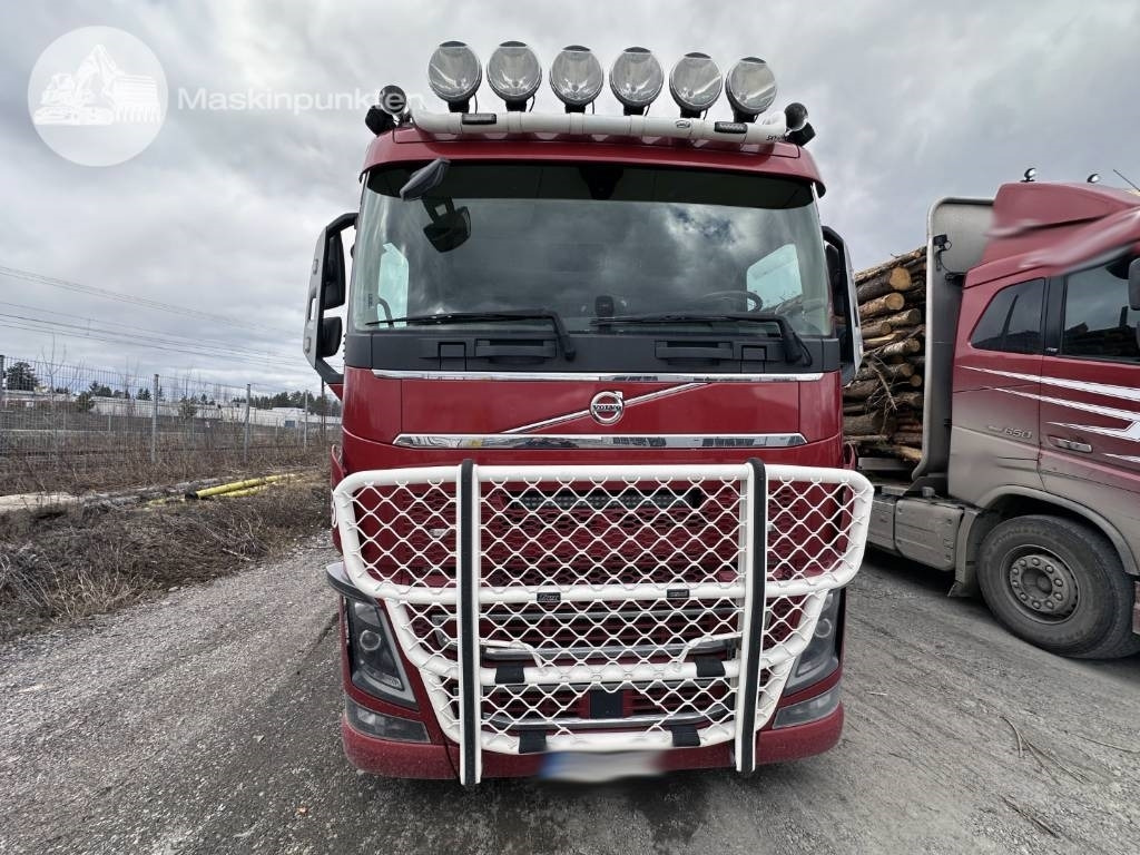 Volvo FH 16 650 - Камион за дърва: снимка 4 Volvo FH 16 650 - Камион за дърва: снимка 4