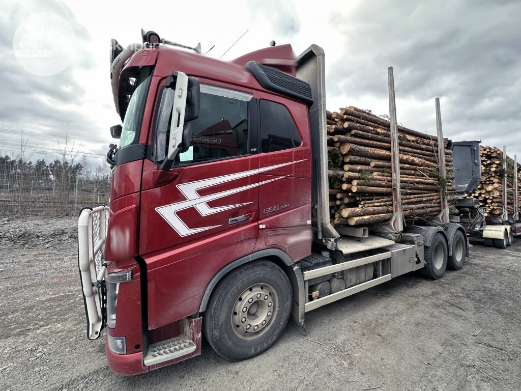 Volvo FH 16 650 - Камион за дърва: снимка 2 Volvo FH 16 650 - Камион за дърва: снимка 2