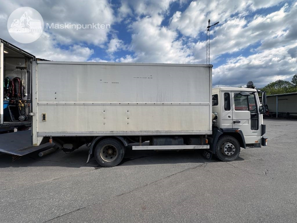Volvo FL 610 Verkstadsinredd - Камион фургон: снимка 4 Volvo FL 610 Verkstadsinredd - Камион фургон: снимка 4