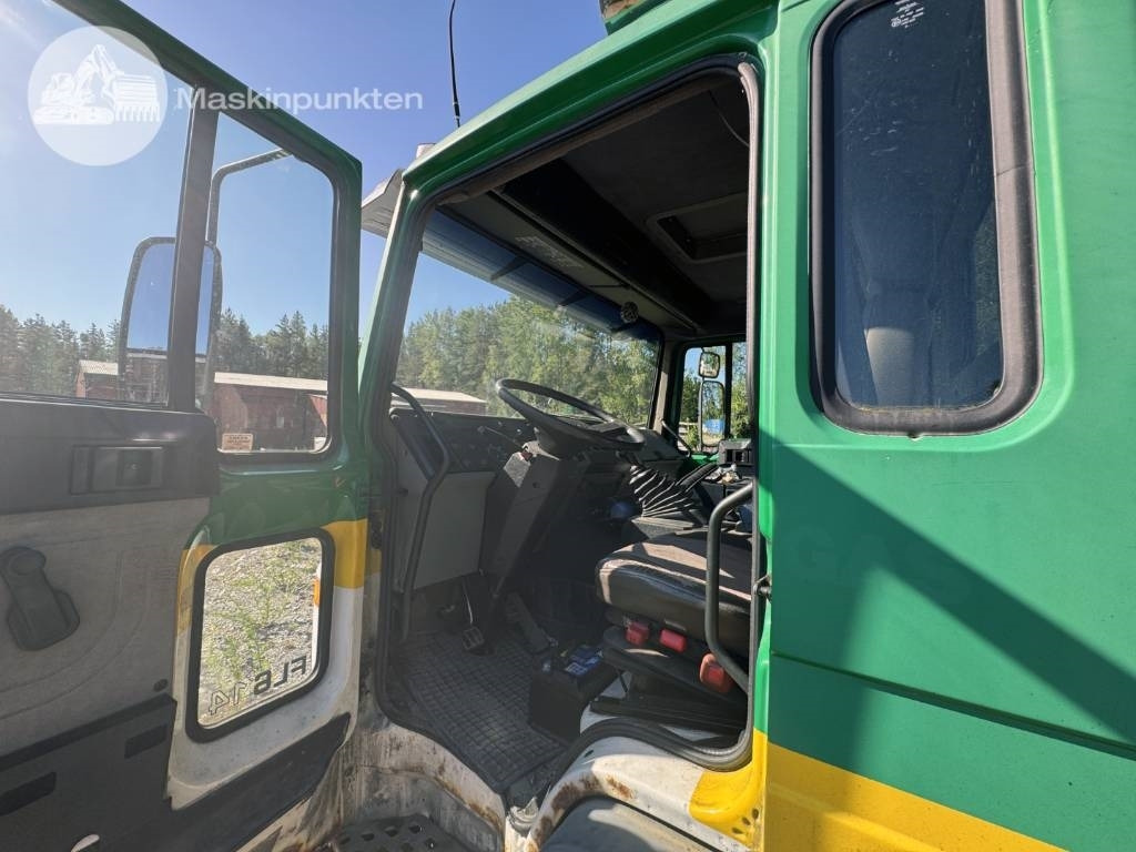 Камион с кран Volvo FL 614: снимка 28