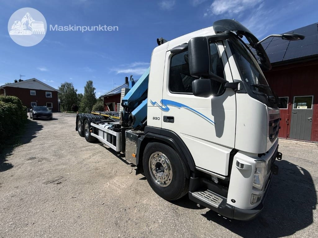 Volvo FM 330 - Камион с кран: снимка 3 Volvo FM 330 - Камион с кран: снимка 3
