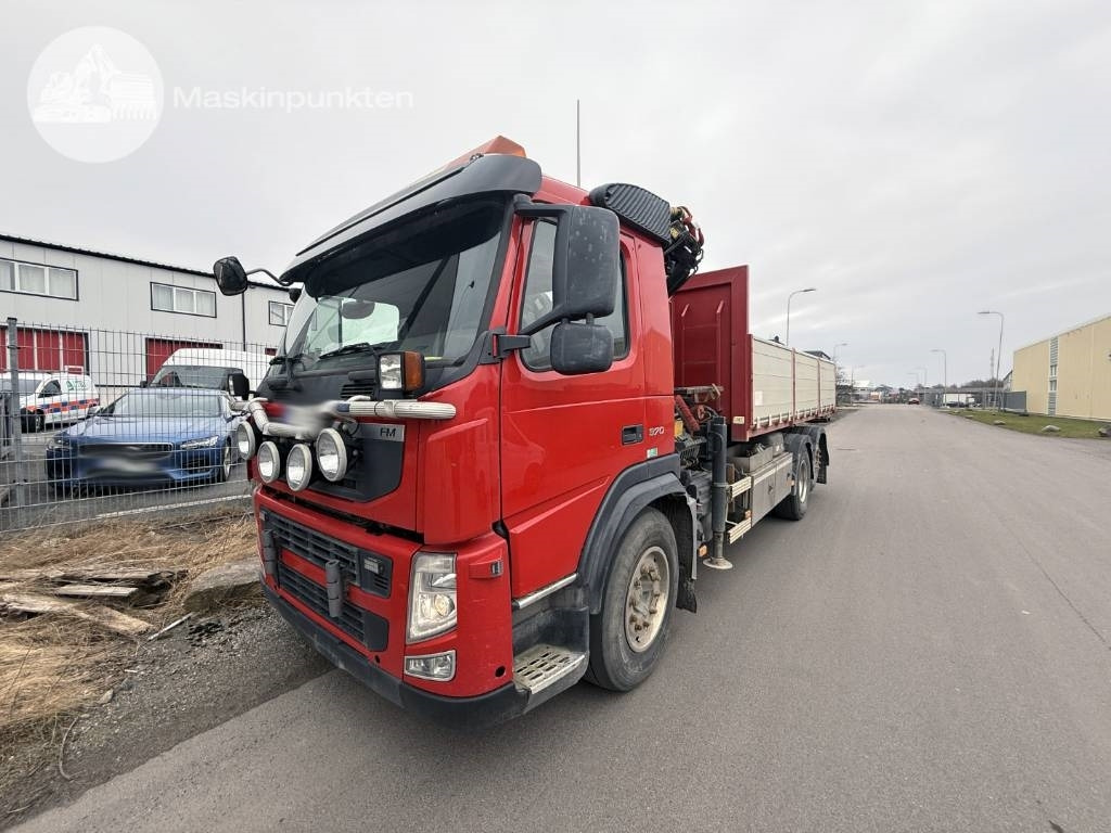 Volvo FM 370 - Камион с кран: снимка 1 Volvo FM 370 - Камион с кран: снимка 1