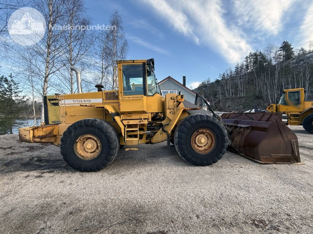 Volvo L 120 C - Колесен товарач: снимка 1 Volvo L 120 C - Колесен товарач: снимка 1