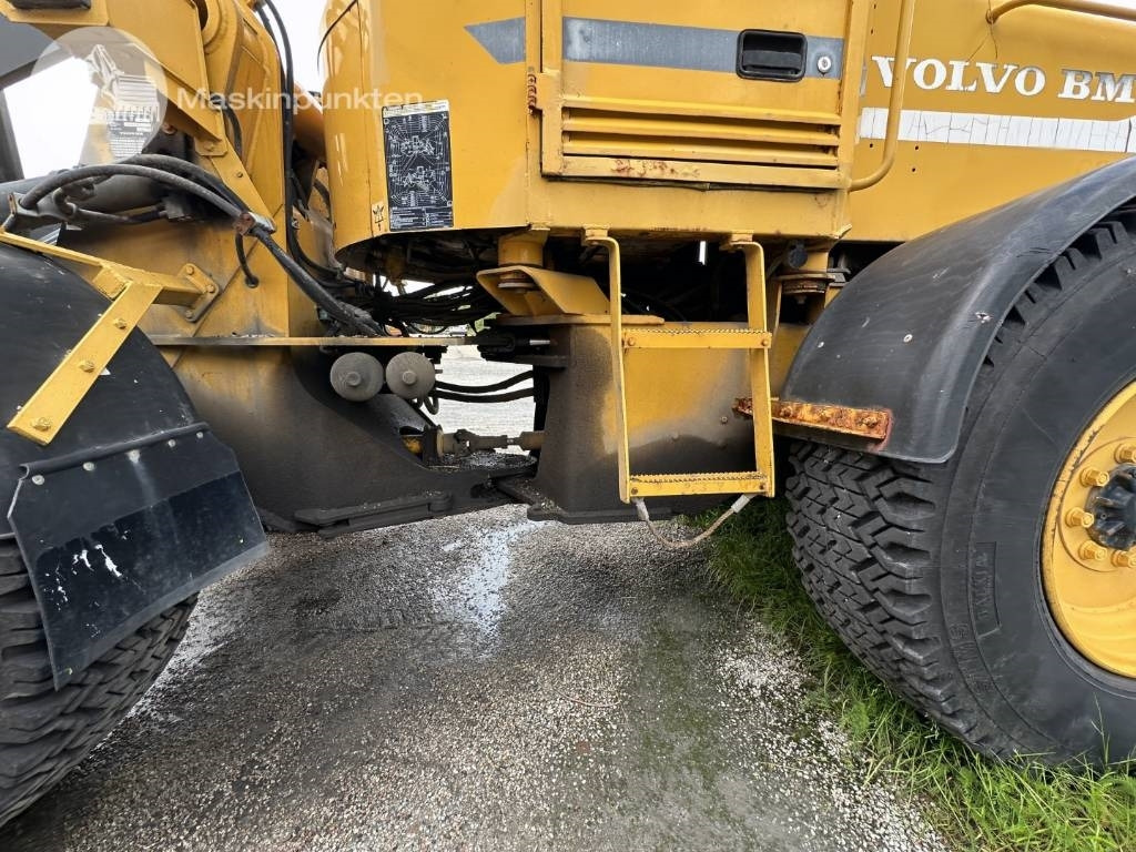Колесен товарач Volvo L 50 B: снимка 31