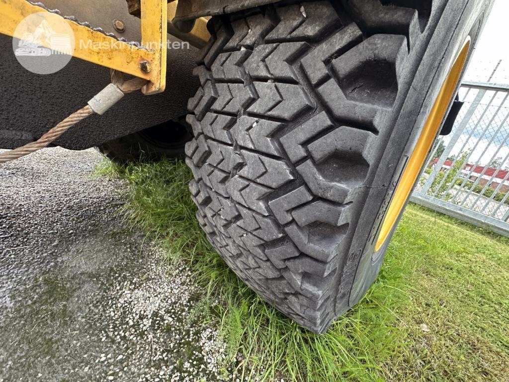 Колесен товарач Volvo L 50 B: снимка 18