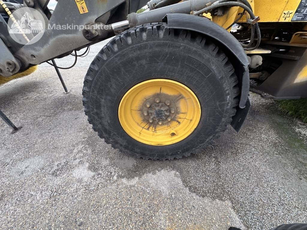 Колесен товарач Volvo L 50 B: снимка 15
