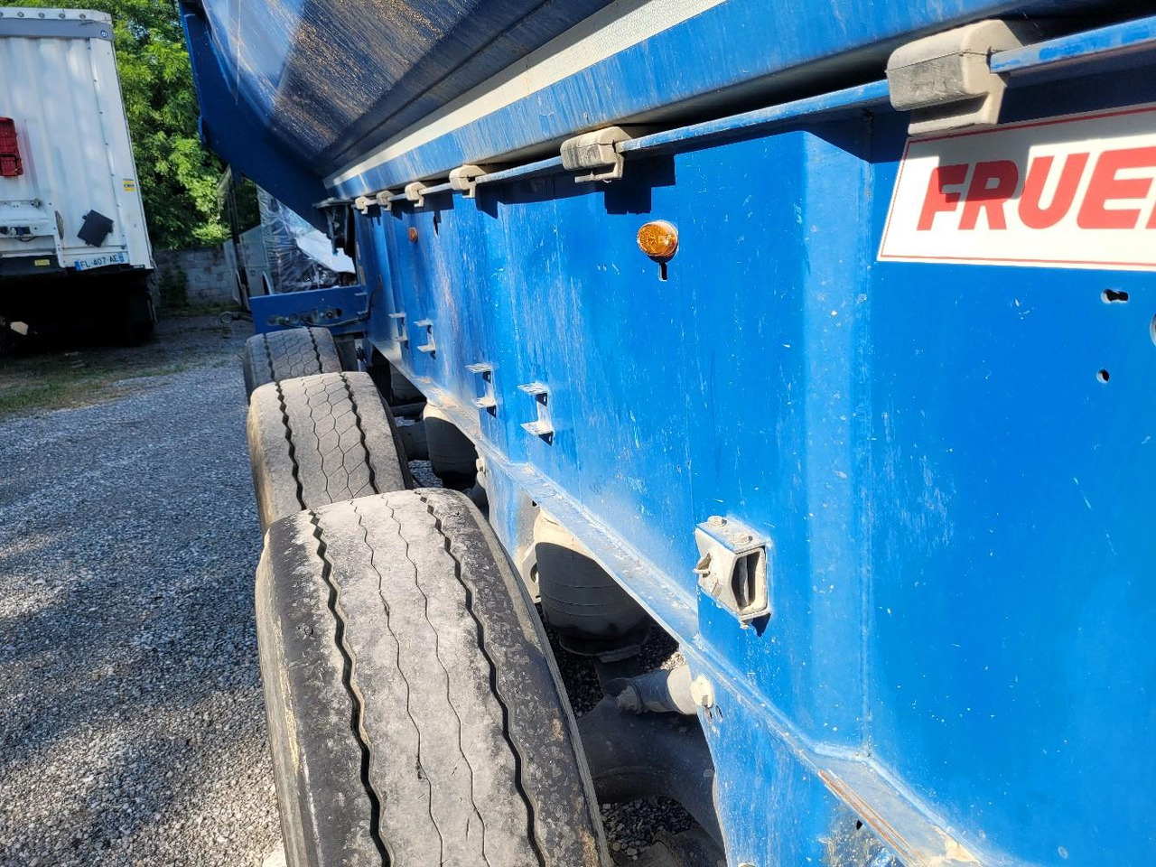 Самосвал полуремарке FRUEHAUF BENNE TP FST4FC: снимка 14