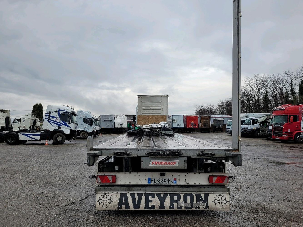 FRUEHAUF SEMI 3 ESSIEUX SAVOYARD FKSRT4 - Бордово полуремарке/ Платформа: снимка 5 FRUEHAUF SEMI 3 ESSIEUX SAVOYARD FKSRT4 - Бордово полуремарке/ Платформа: снимка 5