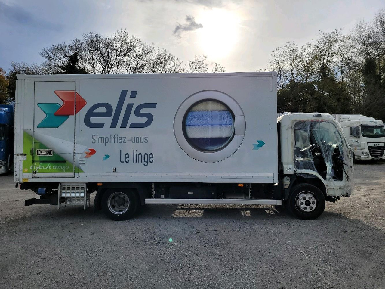 FUSO CANTER 7C15 - Камион фургон: снимка 3 FUSO CANTER 7C15 - Камион фургон: снимка 3