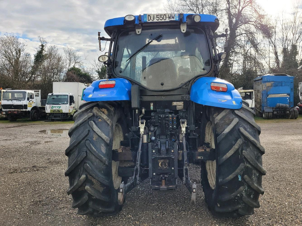 NEW HOLLAND T6.175 - Трактор: снимка 5 NEW HOLLAND T6.175 - Трактор: снимка 5