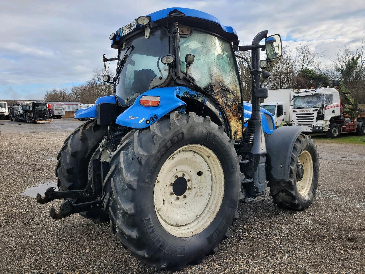 NEW HOLLAND T6.175 - Трактор: снимка 4 NEW HOLLAND T6.175 - Трактор: снимка 4