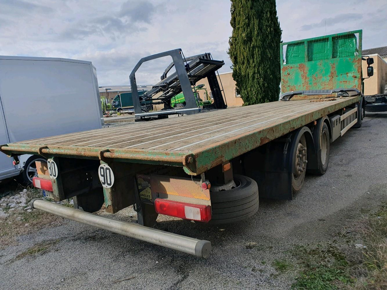 RENAULT D WIDE PLATEAU - Бордови камион: снимка 4 RENAULT D WIDE PLATEAU - Бордови камион: снимка 4