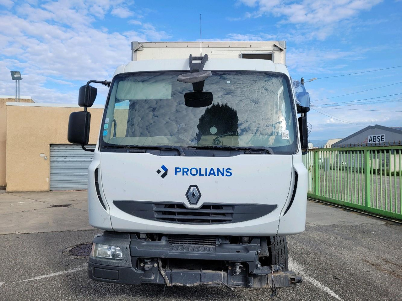 RENAULT MIDLUM 180 DXL - Камион фургон: снимка 2 RENAULT MIDLUM 180 DXL - Камион фургон: снимка 2