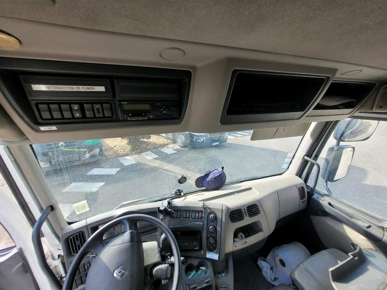 Камион фургон RENAULT MIDLUM 180 DXL: снимка 11 Камион фургон RENAULT MIDLUM 180 DXL: снимка 11