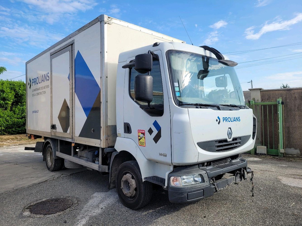 RENAULT MIDLUM 180 DXL - Камион фургон: снимка 1 RENAULT MIDLUM 180 DXL - Камион фургон: снимка 1