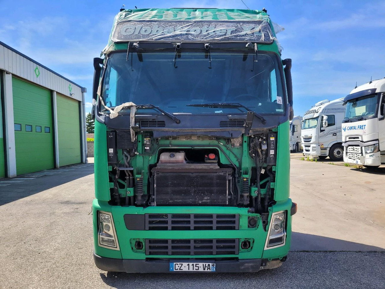VOLVO FH12 420 GLOBETROTTER - Контейнеровоз/ Сменна каросерия камион: снимка 2 VOLVO FH12 420 GLOBETROTTER - Контейнеровоз/ Сменна каросерия камион: снимка 2