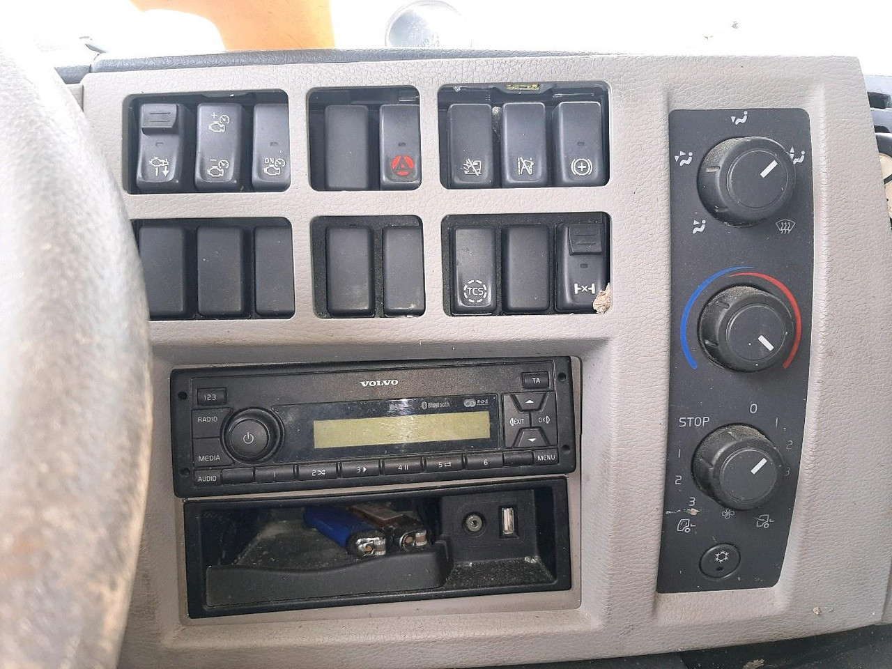 Камион цистерна VOLVO FL 280 CITERNE: снимка 9
