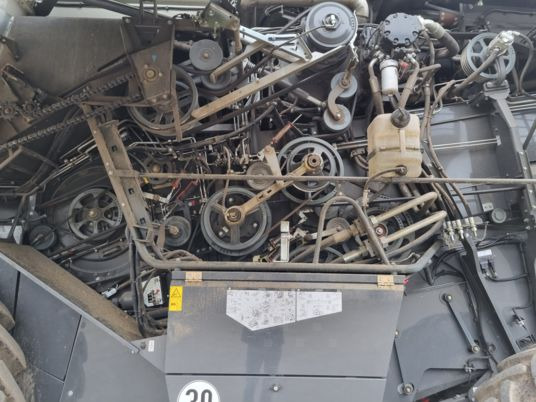 Зърнокомбайн Claas LEXION 5300: снимка 7