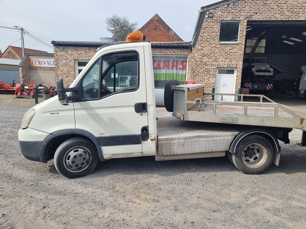 IVECO DAILY 35C18 - Влекач: снимка 1 IVECO DAILY 35C18 - Влекач: снимка 1