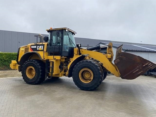 CAT 966 M - Колесен товарач: снимка 2 CAT 966 M - Колесен товарач: снимка 2