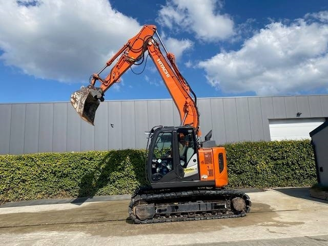 Hitachi ZX 135 US-6 - Верижен багер: снимка 5 Hitachi ZX 135 US-6 - Верижен багер: снимка 5