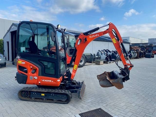 Kubota KX 019-4 - Мини багер: снимка 1 Kubota KX 019-4 - Мини багер: снимка 1