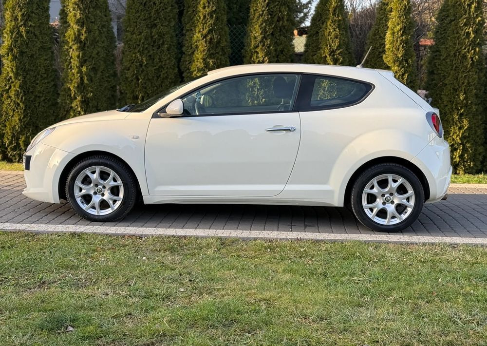 Alfa Romeo Mito - Лек автомобил: снимка 4 Alfa Romeo Mito - Лек автомобил: снимка 4