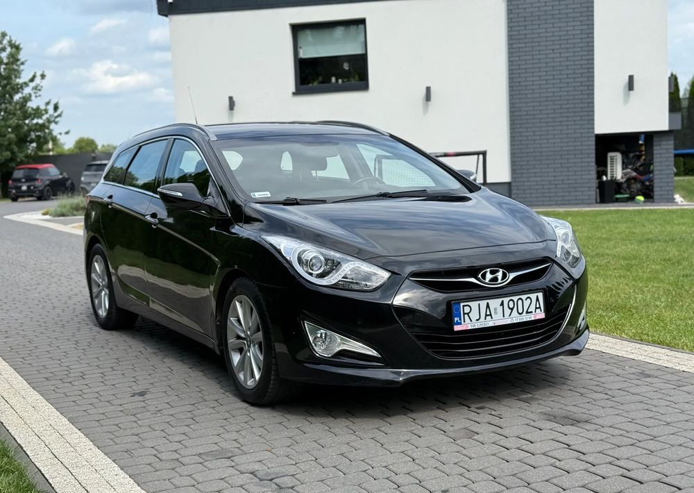 Hyundai i40 1.7 CRDi Comfort - Лек автомобил: снимка 3 Hyundai i40 1.7 CRDi Comfort - Лек автомобил: снимка 3