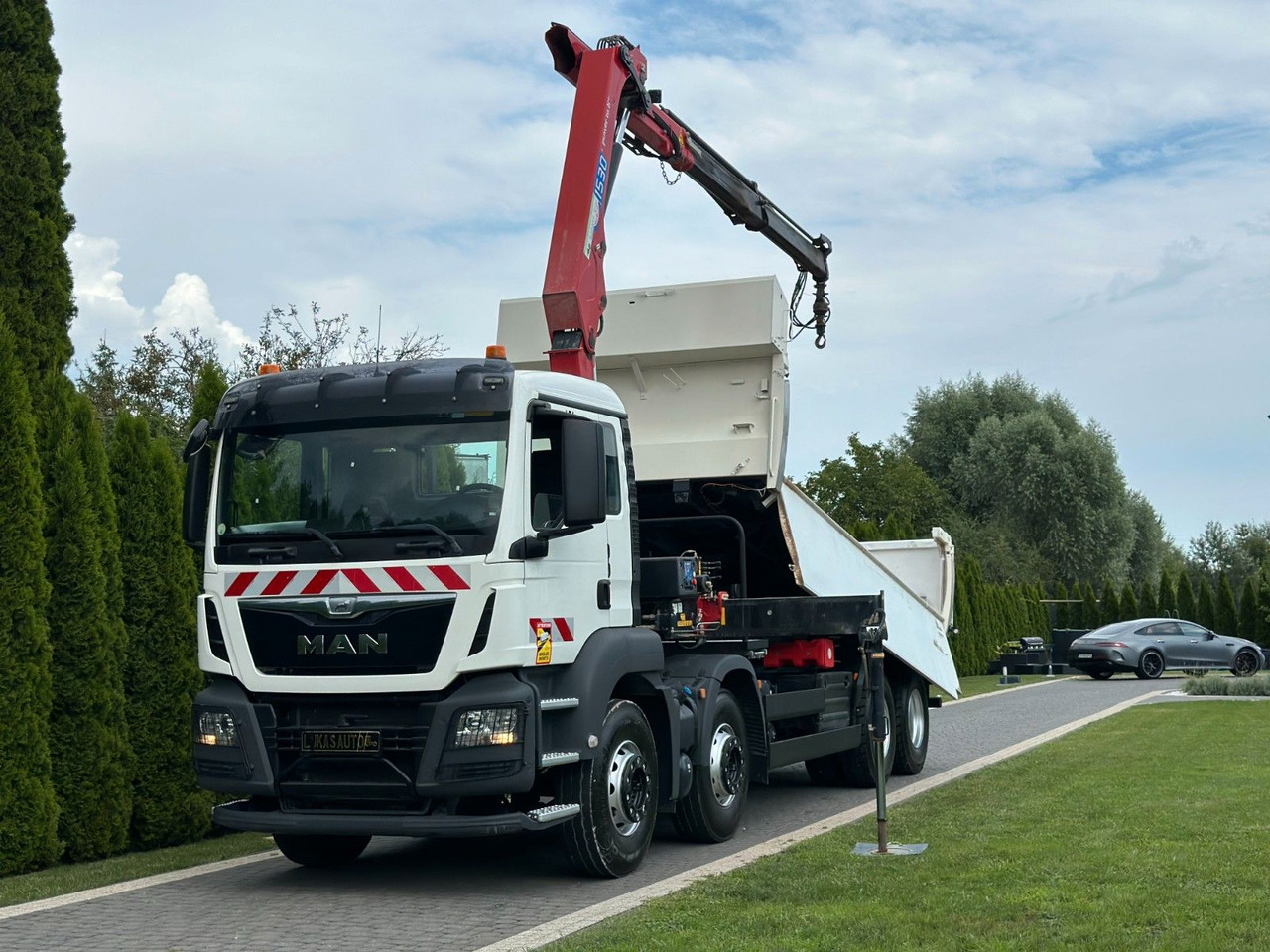 MAN TGS 440 / 8x4 /CRANE HMF 1530/ TIPPER - Самосвал камион, Камион с кран: снимка 1 MAN TGS 440 / 8x4 /CRANE HMF 1530/ TIPPER - Самосвал камион, Камион с кран: снимка 1