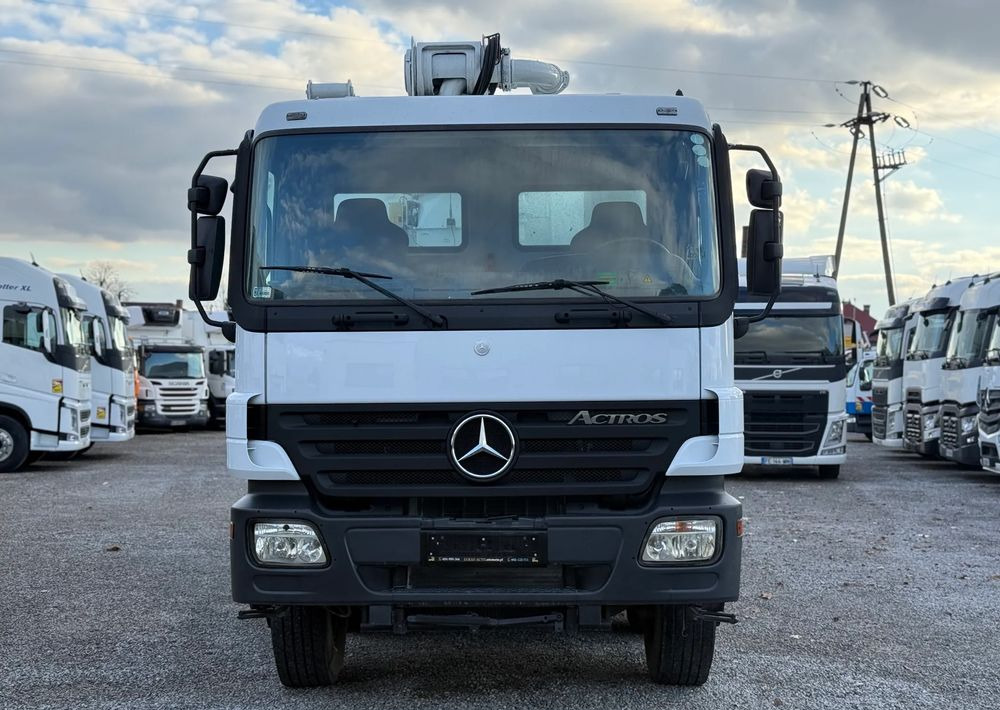 Mercedes-Benz ACTROS 3241 8X4 CIFA24 7m3 - Миксер-помпа: снимка 2 Mercedes-Benz ACTROS 3241 8X4 CIFA24 7m3 - Миксер-помпа: снимка 2