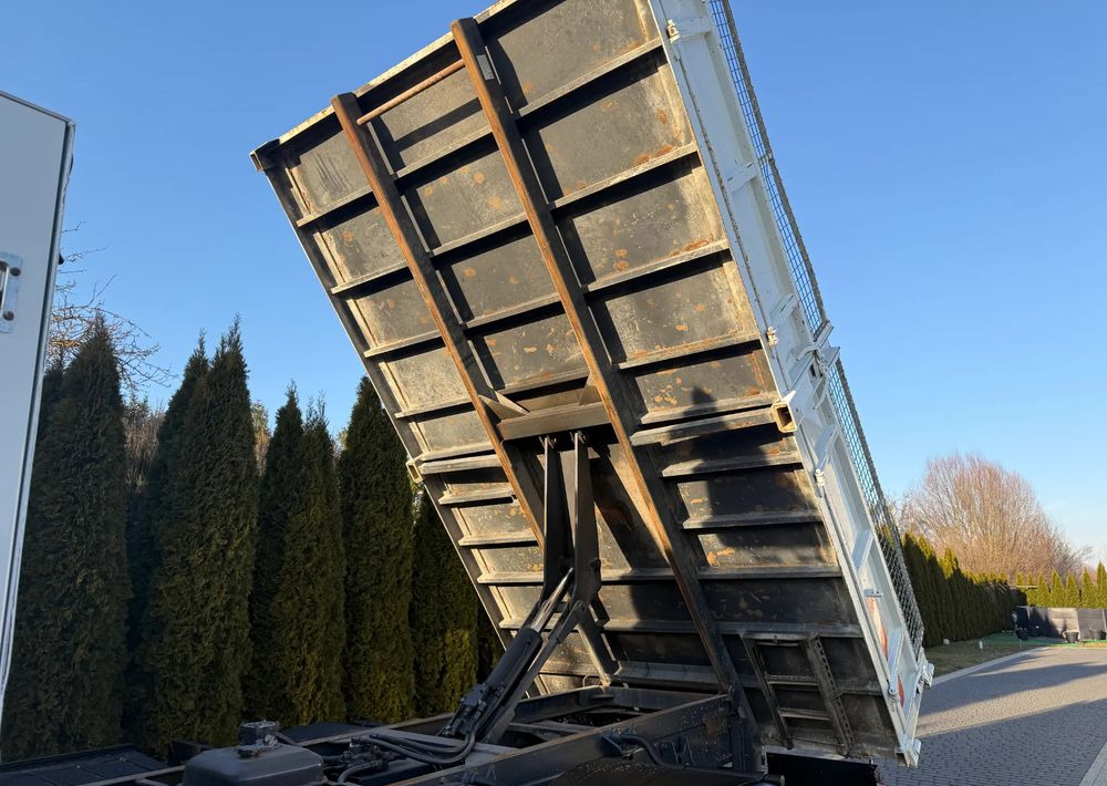 Самосвал камион Renault MIDLUM 220 12 T WYWROTKA 6 MIEJSC: снимка 9