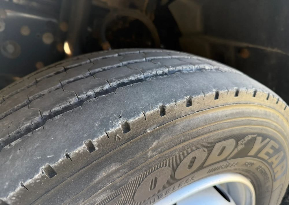 Самосвал камион Renault MIDLUM 220 12 T WYWROTKA 6 MIEJSC: снимка 16